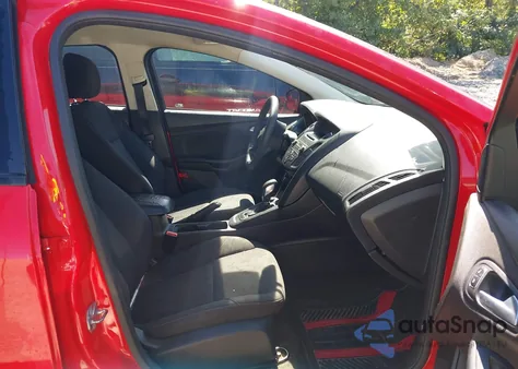 2017 Ford Focus Se z USA, uszkodzony, nr VIN 1FADP3K23HL268277